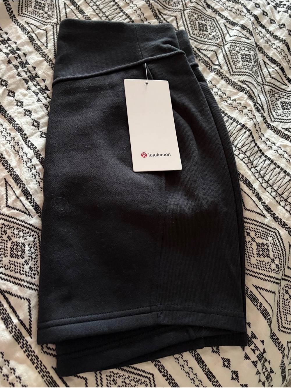 lululemon black scuba HR mini skirt